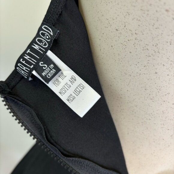 NWT CURRENT MOOD DOLLSKILL Black Mini Dress Buckle Straps Size Small - Picture 5 of 6